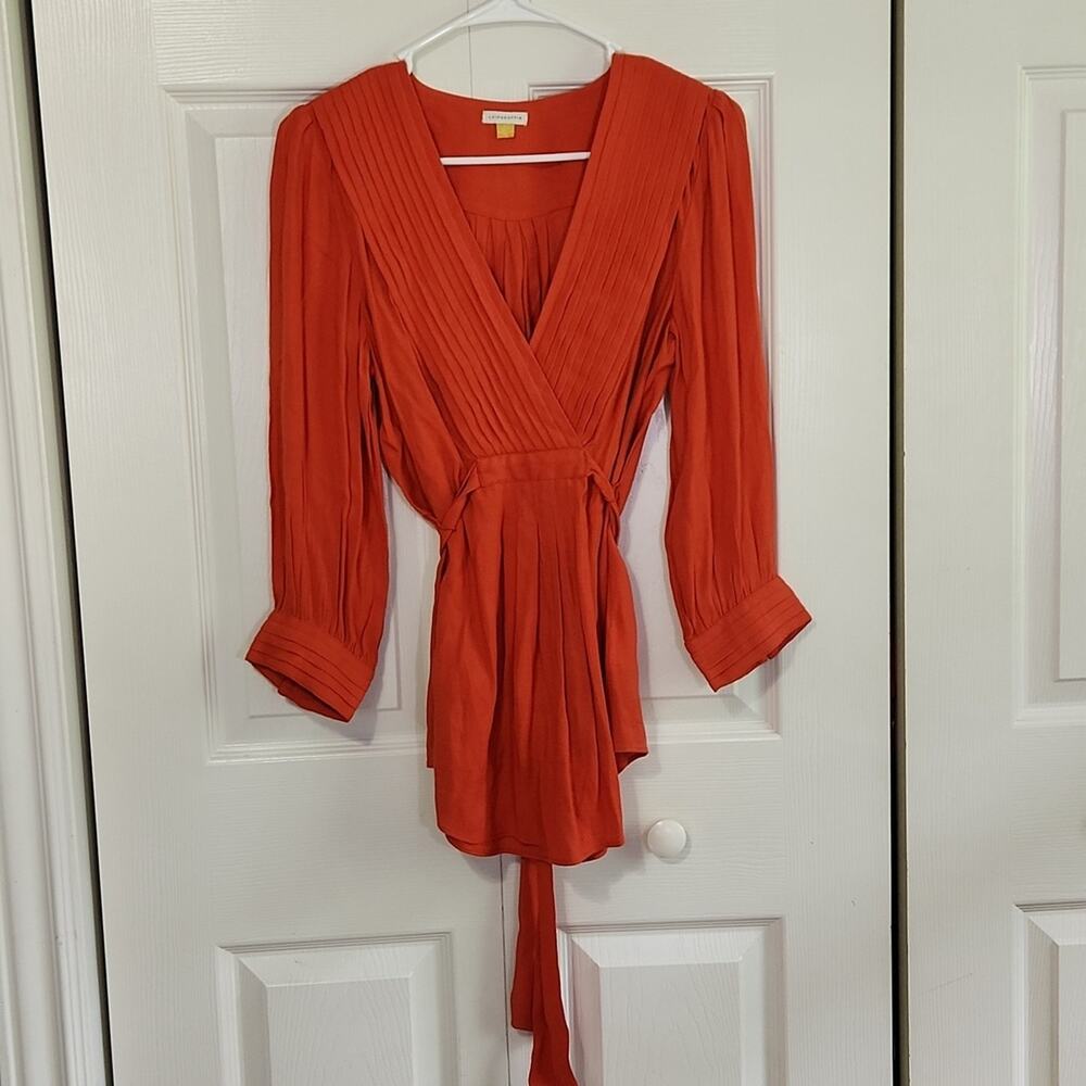 Leifsdottir Red Orange 3/4 Sleeve Deep V-neck Tie Waist Pleated Blouse Size 4‎